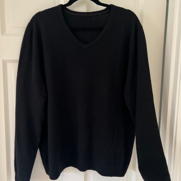 Cashmere sweatshirt